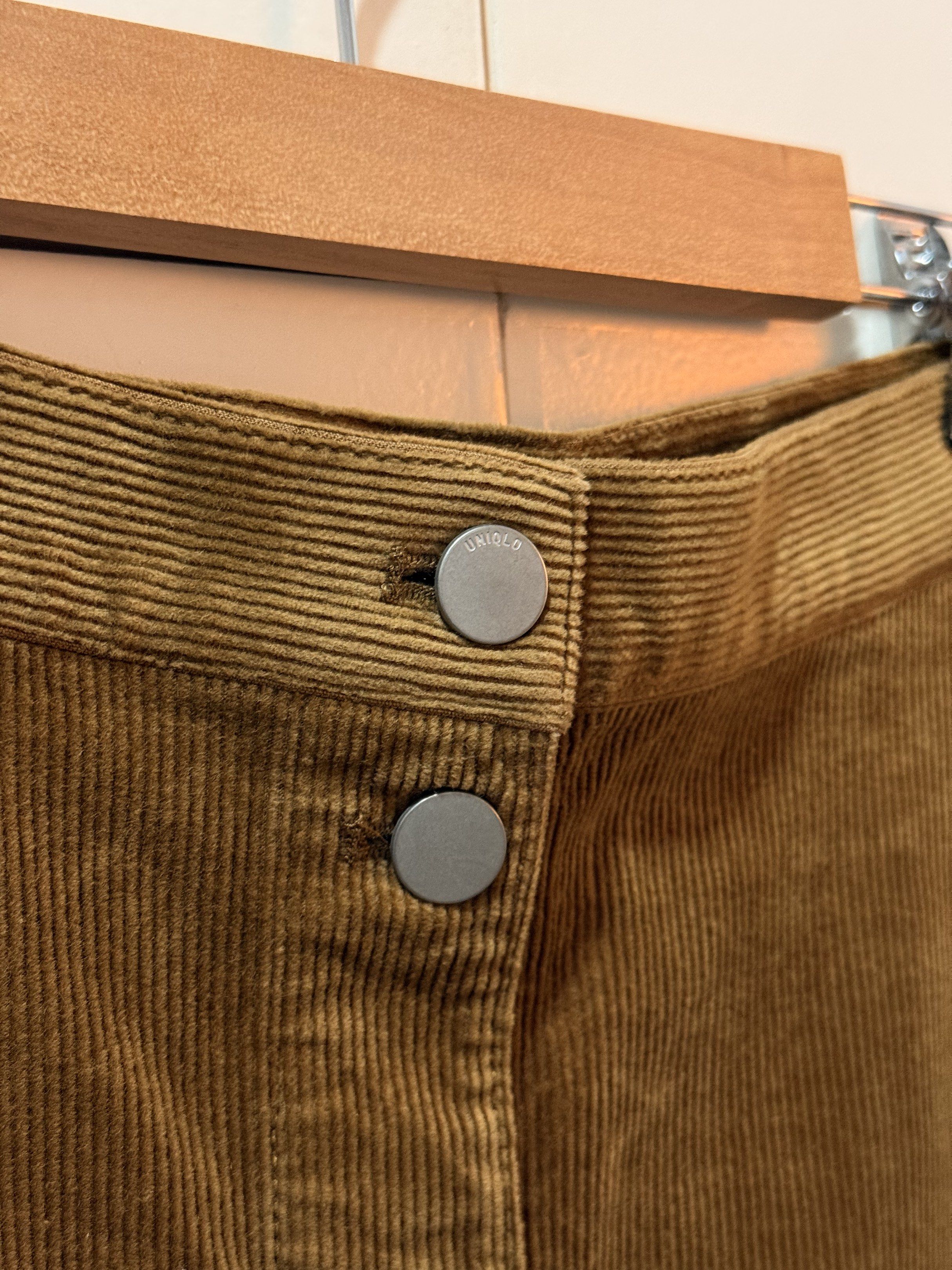 Uniqlo Corduroy Button-Down Skirt (Category: Skirts) located in Cabanatuan. Submitted by geleen.declutter (Listing ID 1420654353, Image 3). Description: - Uniqlo corduroy skirt - Classic A-line silhouette - Button-down design - Color: Brown - Two front pockets See photos for size and fitting No issues, only worn once on new year's.