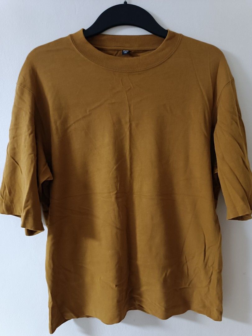 Uniqlo Oversized Shirt (Mustard) (Category: Tshirts & Polo Shirts ) located in Rizal. Submitted by negaman (Listing ID 1420717128, Image 2). Description: Uniqlo Oversized Shirt (Mustard) Used like new!! SIZE S MEN Price 350php RFS: Not used, Decluttering and Moving Out Sale!! .