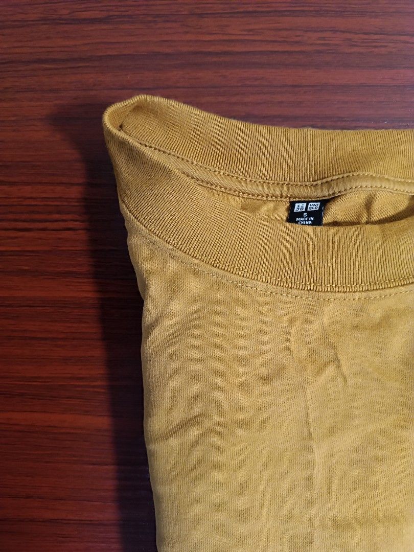 Uniqlo Oversized Shirt (Mustard) (Category: Tshirts & Polo Shirts ) located in Rizal. Submitted by negaman (Listing ID 1420717128, Image 3). Description: Uniqlo Oversized Shirt (Mustard) Used like new!! SIZE S MEN Price 350php RFS: Not used, Decluttering and Moving Out Sale!! .