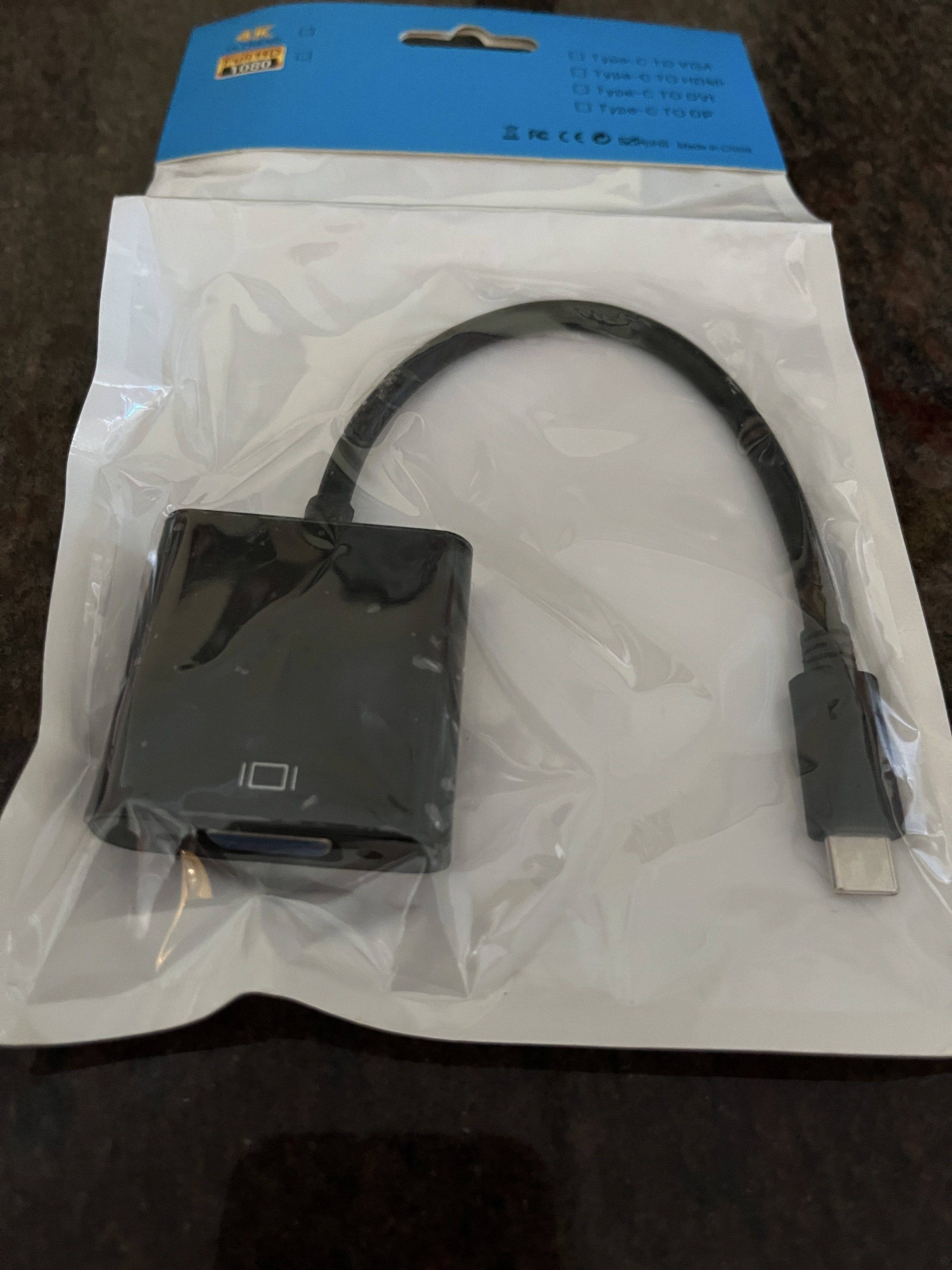 USB-C to VGA Adapter405978103425935360