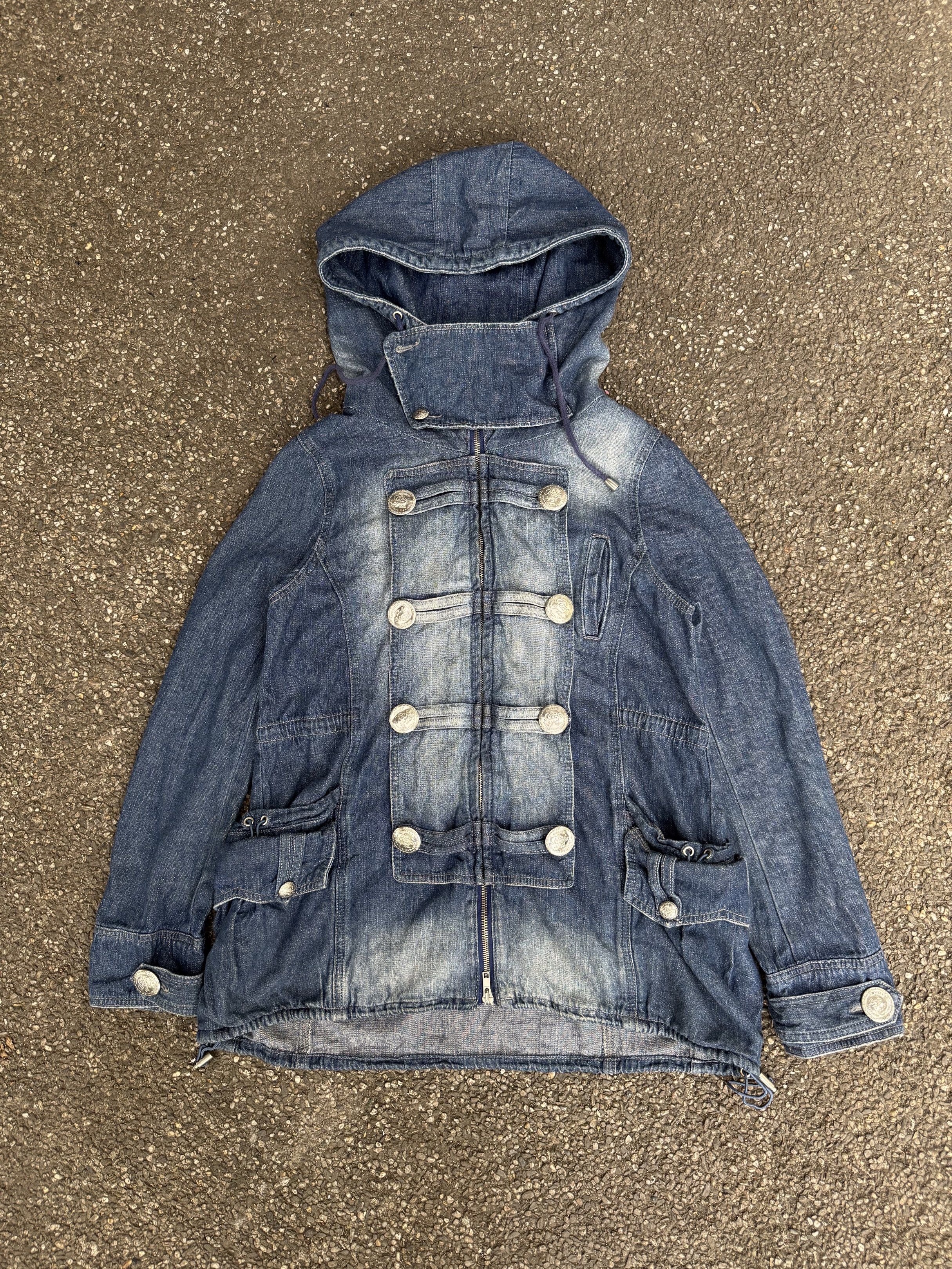 Vintage Backs Japan Napoleon Soft Denim Jacket (Category: Coats, Jackets and Outerwear) located in Quezon City. Submitted by though.bare (Listing ID 1420671192, Image 1). Description: Fits on M-XL for Women In good, worn condition. Lacks one button. Width : 18.5" Length : 25.5" Sleeve : 24.5" Shoulder : 14" Listings not marked sold/reserved are available for purchase Feel free to send me a DM for inquiries! Payment thru GCash/Maya only These are 