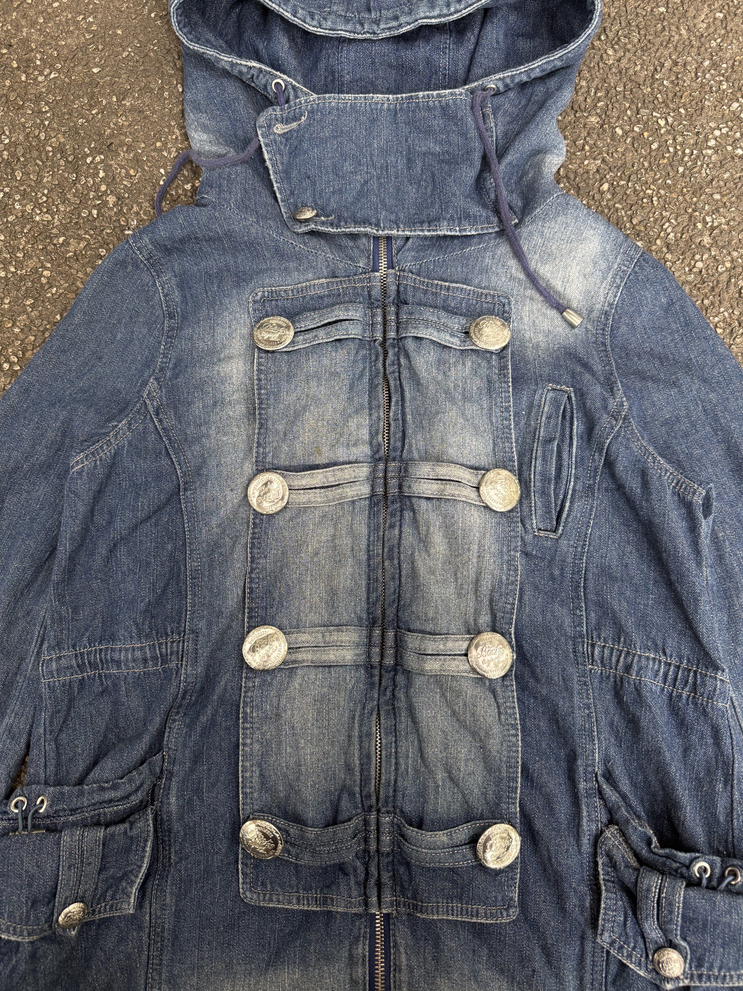 Vintage Backs Japan Napoleon Soft Denim Jacket (Category: Coats, Jackets and Outerwear) located in Quezon City. Submitted by though.bare (Listing ID 1420671192, Image 2). Description: Fits on M-XL for Women In good, worn condition. Lacks one button. Width : 18.5" Length : 25.5" Sleeve : 24.5" Shoulder : 14" Listings not marked sold/reserved are available for purchase Feel free to send me a DM for inquiries! Payment thru GCash/Maya only These are 