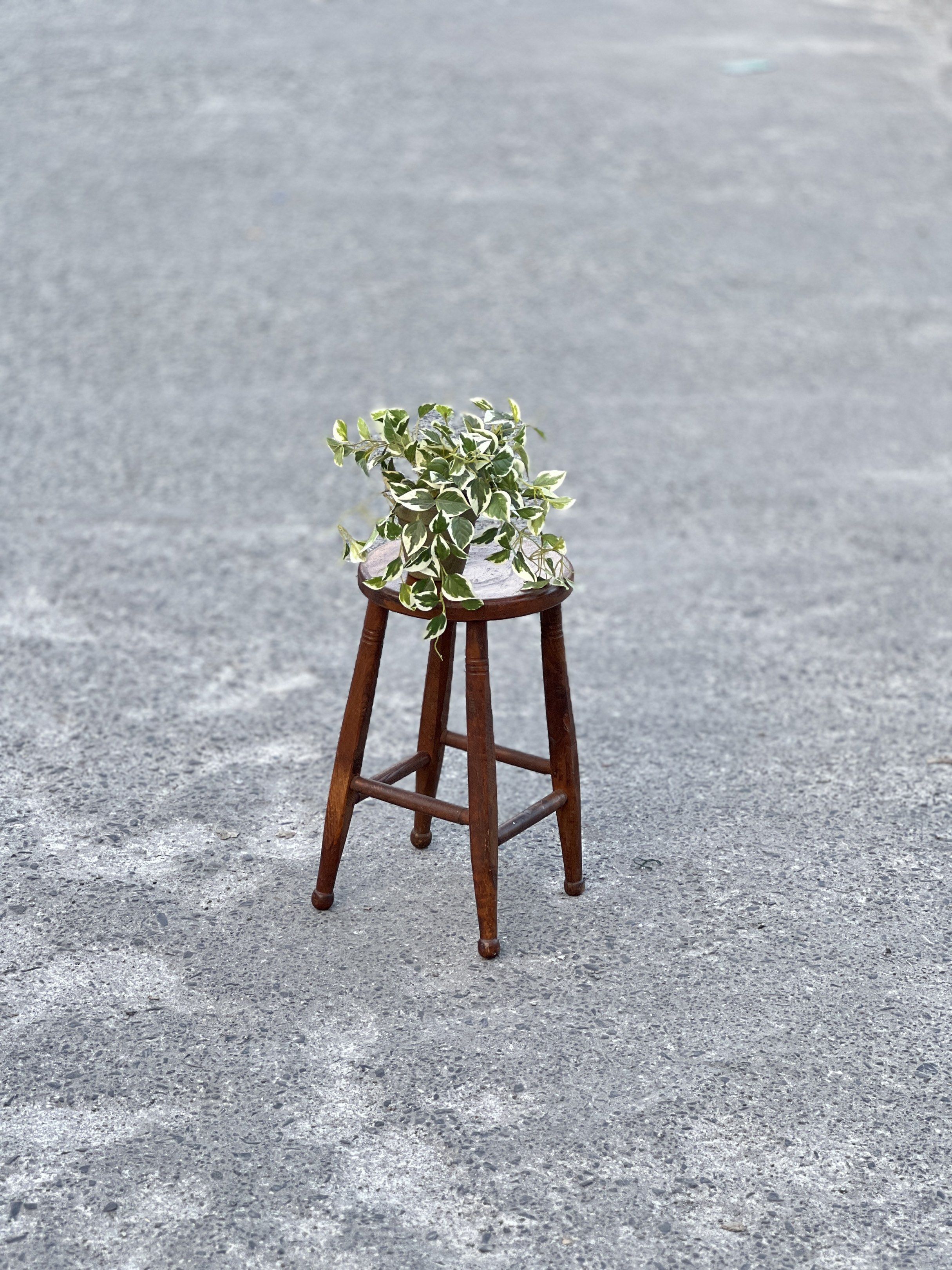 Vintage Style Solid Wood Stool (Category: Chairs) located in Bulacan. Submitted by rock_off.thriftshop.ph (Listing ID 1420613844, Image 3). Description: .