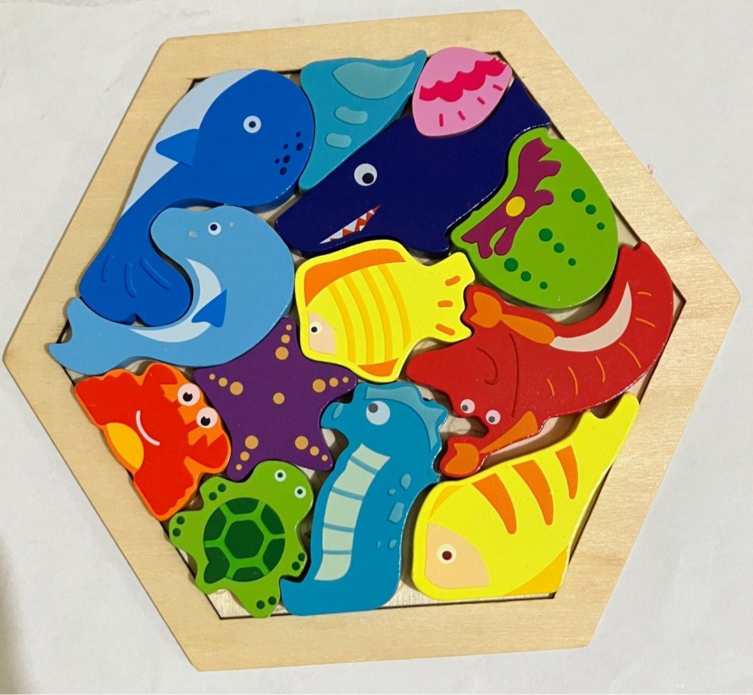 Wooden animal puzzle (Category: Board Games & Puzzles) located in Quezon City. Submitted by happy_starlight (Listing ID 1420588886, Image 1). Description: .