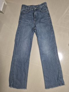 (Category: ) located in . Submitted by yy360 (Listing ID 1420676269, Image 1). Description: .