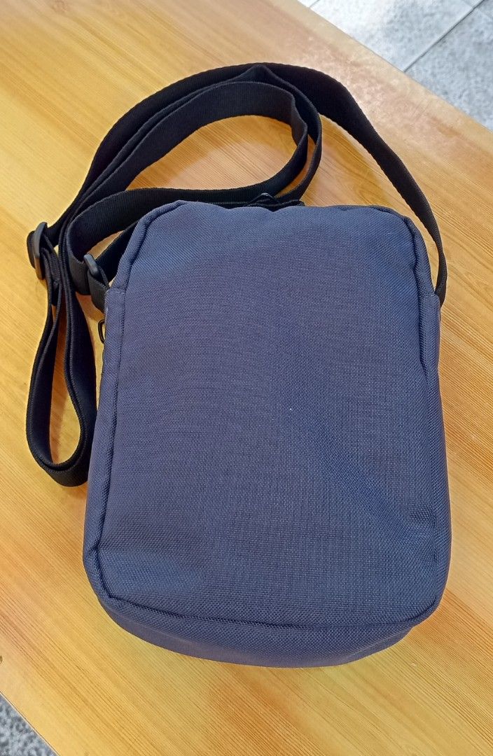 ADIDAS LINEAR ORGANIZER CROSSBODY BAG BLUE (Category: Sling Bags) located in Marikina City. Submitted by windeq15 (Listing ID 1424044822, Image 2). Description: 300 + Shipping fee ADIDAS LINEAR IN CROSSBODY BAG BLUE IN COLOR MEASUREMENTS: 5 cm x 15 cm x 21 cm MADE IN INDONESIA MOP: GCash..Cash on Meet-up NO GCASH KKB TRANSACTION PAYMENT FIRST!!! PAYMENT FIRST!!! Shipping Fee on buyer's expense NO RESERVE. LBC, Lalamove, Grab, JNT Purchase item AS
