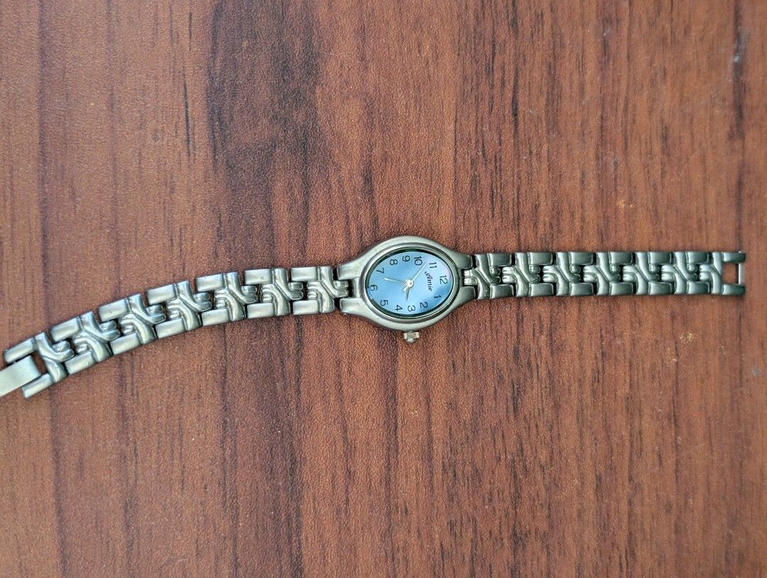 Amie Stainless Steel Watch (Category: Women's Watches) located in Muntinlupa City. Submitted by luckyfrogzone (Listing ID 1424044014, Image 3). Description: - Blue dial with silver-tone hands and markers - Stainless steel band and case - Water-resistant design - Classic style for everyday wear.