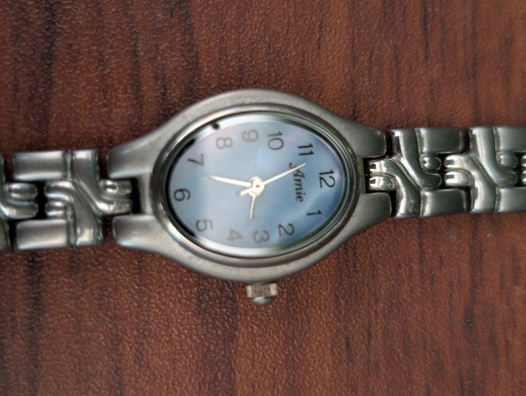 Amie Stainless Steel Watch (Category: Women's Watches) located in Muntinlupa City. Submitted by luckyfrogzone (Listing ID 1424044014, Image 1). Description: - Blue dial with silver-tone hands and markers - Stainless steel band and case - Water-resistant design - Classic style for everyday wear.