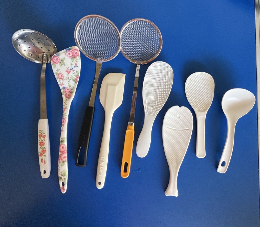 Assorted Kitchen Utensils (Category: Dinnerware & Cutlery) located in Calasiao. Submitted by xwbj4ycjw975281 (Listing ID 1424027397, Image 1). Description: For sale in set or take all .