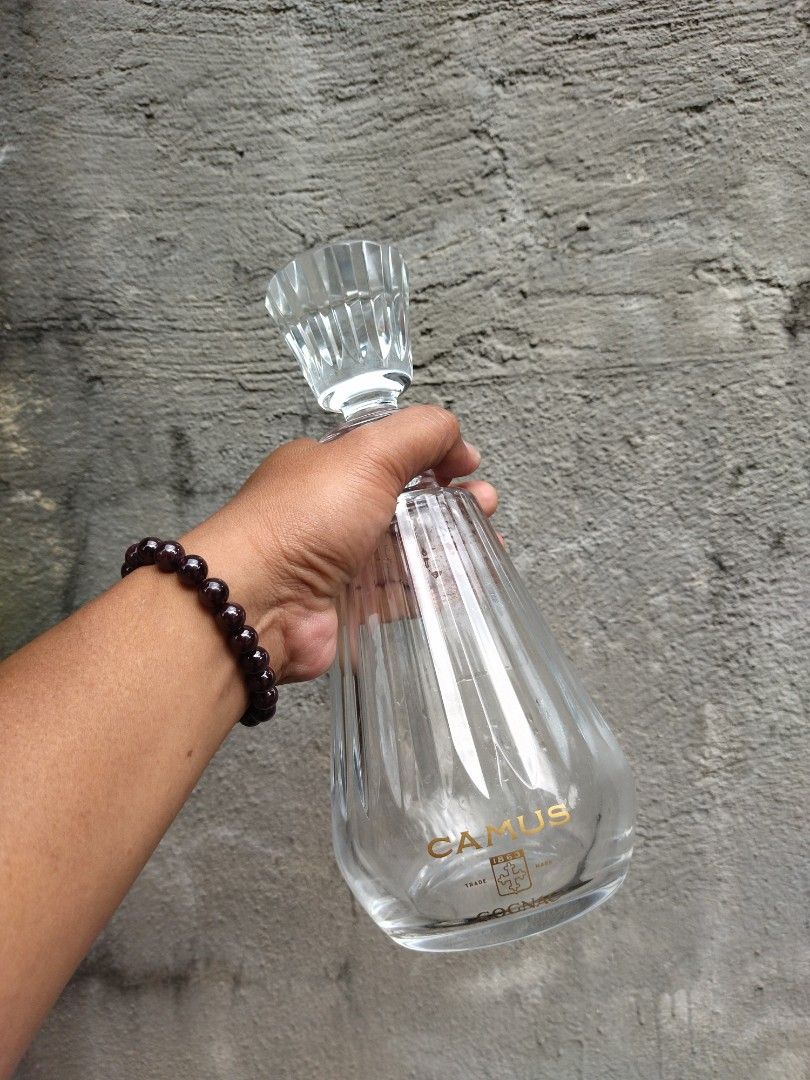 Baccarat Camus Crystal Decanter (Category: Fragrance & Deodorants) located in Bulacan. Submitted by THA_D_THRIFT (Listing ID 1424122068, Image 1). Description: BACARRAT CRYSTAL FRANCE -Baccarat is widely considered the "King of Luxury Crystal" holding a 260-year legacy as the premier French manufacturer favored by royalty and elites. Baccarat crystal decanters for Camus Cognac are highly sought-after collectibles, ranging from vintage mid-century