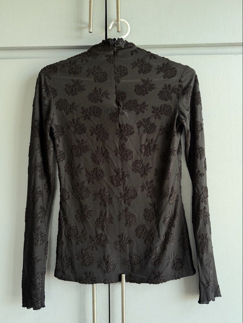 Black Mock Neck Sheer Textured Longsleeve Top (Category: Sleeveless) located in San Juan City. Submitted by itemsfromkam (Listing ID 1423987631, Image 2). Description: • best fits XS - S • sheer/mesh, textured floral pattern, fitted, back zipper closure • good for night outs • actual ww at the end.