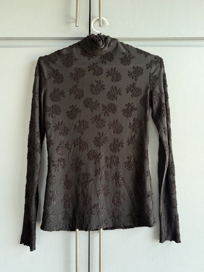 Black Mock Neck Sheer Textured Longsleeve Top (Category: Sleeveless) located in San Juan City. Submitted by itemsfromkam (Listing ID 1423987631, Image 1). Description: • best fits XS - S • sheer/mesh, textured floral pattern, fitted, back zipper closure • good for night outs • actual ww at the end.