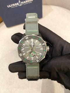 (Category: ) located in . Submitted by watchluxury888 (Listing ID 1424031090, Image 1). Description: .