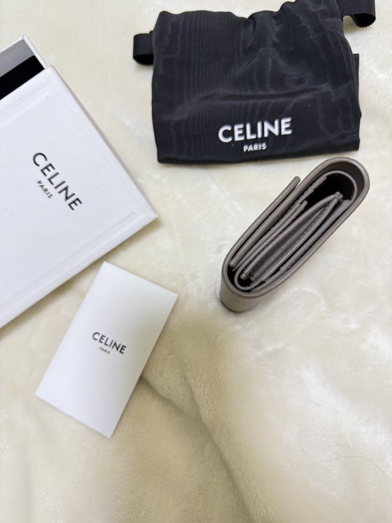 Celine Small Wallet (Category: Luxury Bags & Wallets) located in Manila. Submitted by cm_luxe (Listing ID 1424147780, Image 2). Description: Available ✨ Like New Condition CELINE Small Trifold Wallet 💯 Authentic! Material: Grained calfskin leather 33k.