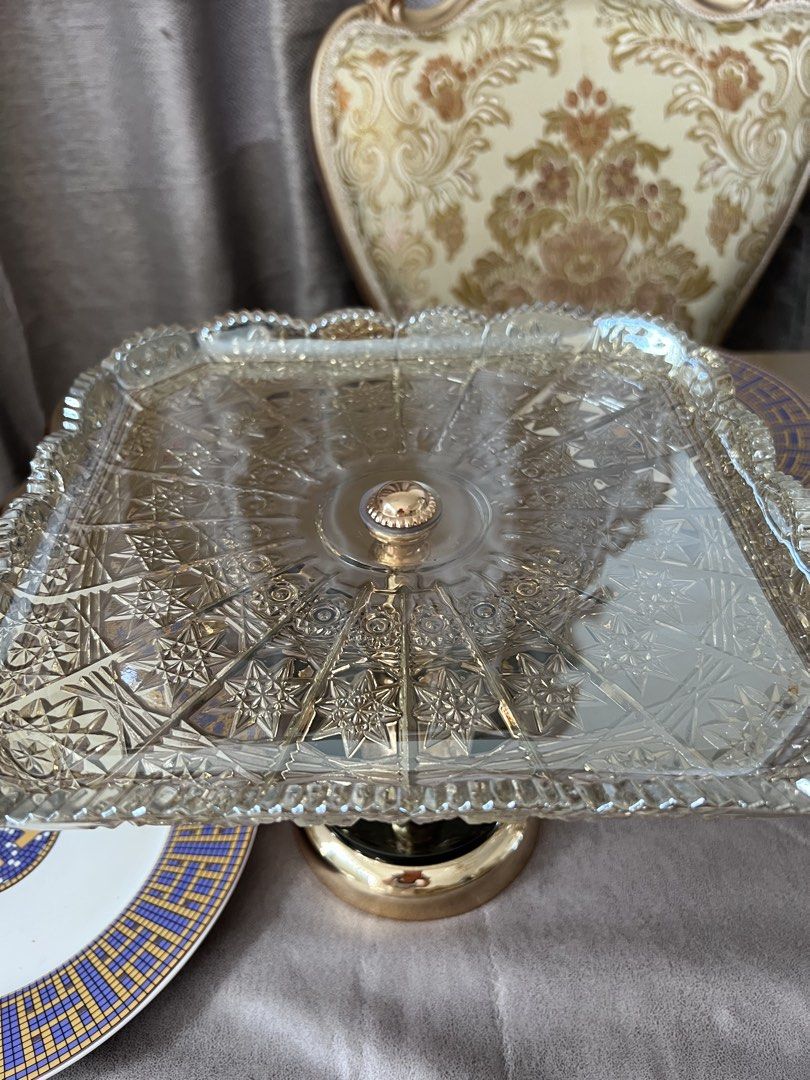 Elegant Glass Cake Stand (Category: Other Kitchenware & Tableware) located in Quezon City. Submitted by 09759391559 (Listing ID 1423976808, Image 2). Description: Glass stand cake fruit tray on hand makapal ang glass nya pwede pang accent center piece brand new 1500 each cod pwede free delivery kung 3 item kukunin cod nationwide pwede meet up! Quezon city area.