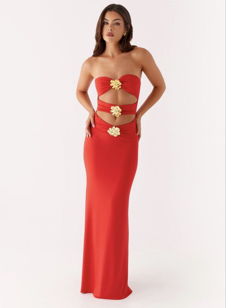 [FOR RENT OR FOR SALE] - Peppermayo Raye Maxi Dress (Category: Evening dresses & gowns) located in Bulacan. Submitted by blairdecluttering (Listing ID 1423989202, Image 2). Description: RENT IS GOOD FOR 3 DAYS Security deposit of 500 For sale - 3000 SRP - 6000.
