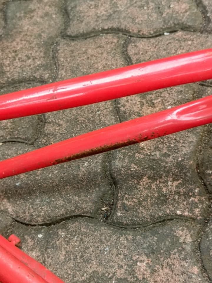‼️FOR SALE MTB FRAME 26 ‼️ (Category: Bicycles) located in Makati City. Submitted by jhasryleja15330 (Listing ID 1424155543, Image 3). Description: ‼️FOR SALE MTB FRAME 26 ‼️ PRICE: 600 Fixed ISSUE: Kalawang tapos yung bottom bracket ayaw matanggal wala kasing tools LOCATION: Near City hall ng Makati.