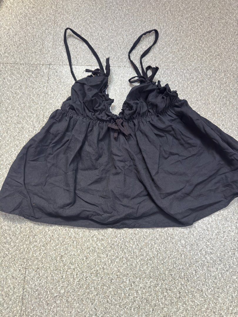 For take all- Mera & Coquette Linen Top (Category: Blouses) located in Cainta. Submitted by bellemoda.ph (Listing ID 1424008283, Image 3). Description: Fits only but never worn. Mera- XL Coquette- S to XL frame.