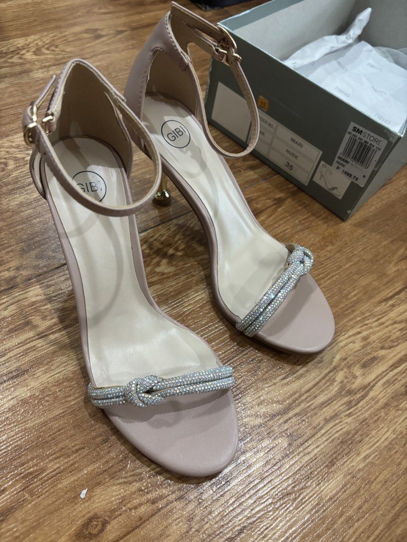 Gibi Muse Heels - Size 35 (Category: Heels) located in San Juan City. Submitted by ____aiceee____ (Listing ID 1424040922, Image 2). Description: - Gibi Muse heels - Nude color - Size 35 - Sparkling rhinestone strap - Gold-colored heel - Ankle strap with buckle - Includes original box Bought for P1,899.75 Used once Excellent condition.