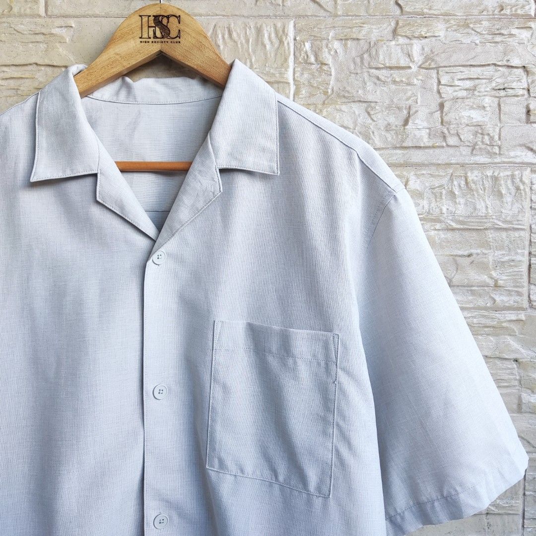 GU Oversized Dry Open Collar Shirt (Category: Tshirts & Polo Shirts ) located in Legazpi City. Submitted by highsocietyclub (Listing ID 1424039311, Image 1). Description: GU Dry Open Collar Shirt Size on tag: L Good as Brand New Condition 10/10 Color rate Washed and ready to use Details: GU Dry Open Collar Shirt light gray, size L. Made of 100% polyester. Relaxed fit, perfect for casual wear. 🪙 Payment first, no COD 🪙 No cancellation, return or