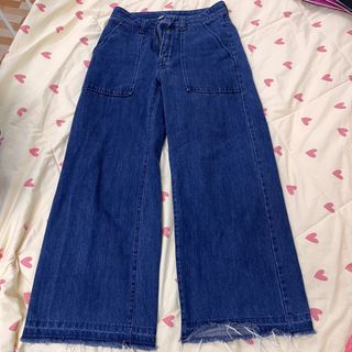 (Category: ) located in . Submitted by thriftwithena (Listing ID 1423990604, Image 1). Description: .