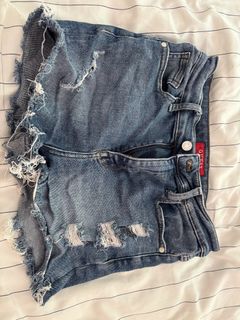 (Category: ) located in . Submitted by glamourgal (Listing ID 1424024041, Image 1). Description: .