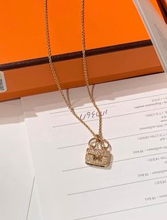 （分類：）位於 。 由 mialuxury_ 提交（商品編號 1424086687，圖片 1）。簡介： 。
