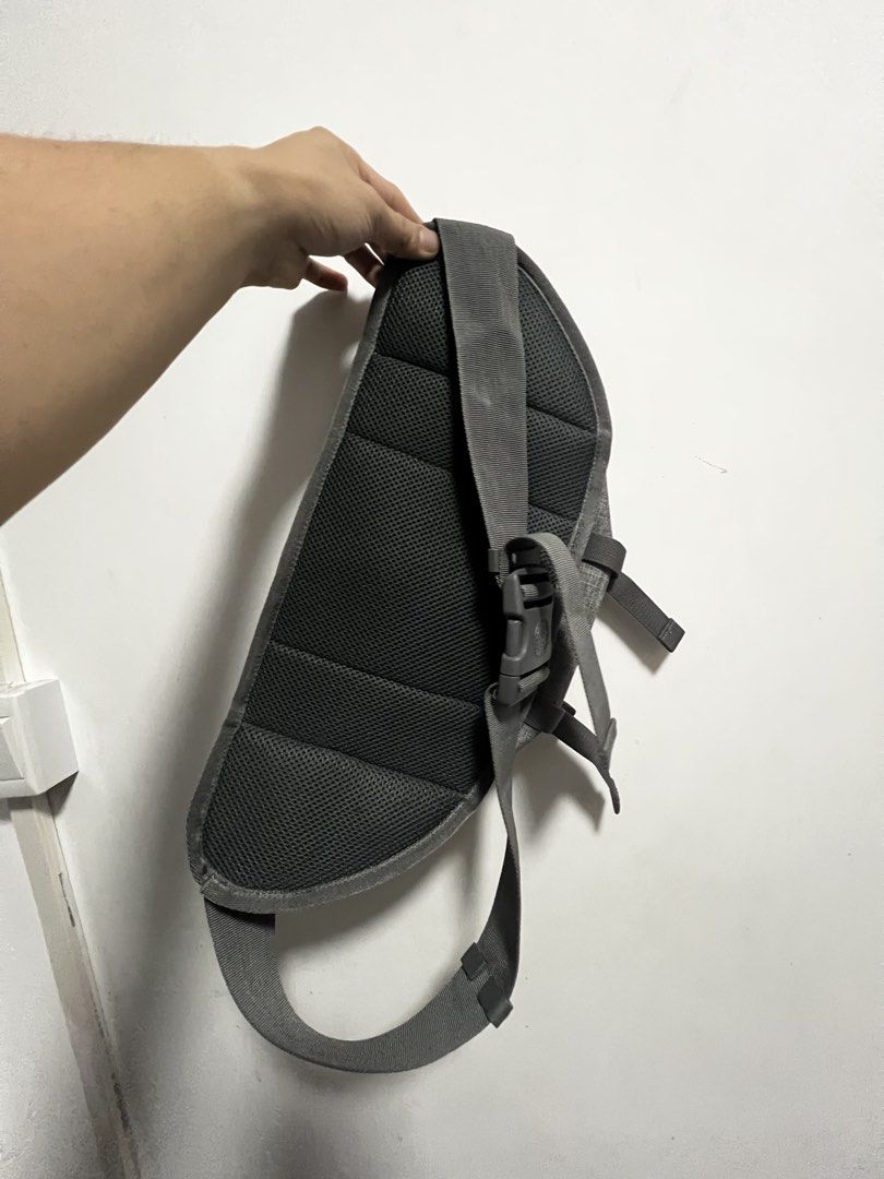 Herschel Supply Co. Fanny Pack (Category: Belt bags, Clutches and Pouches) located in Dasmarinas. Submitted by corruptdot (Listing ID 1424013344, Image 3). Description: - Herschel Supply Co. fanny pack - Color: Gray - Multiple front pockets - Adjustable strap - Red and white striped interior lining - Padded mesh back panel for comfort - Herschel logo patch and zipper pull.