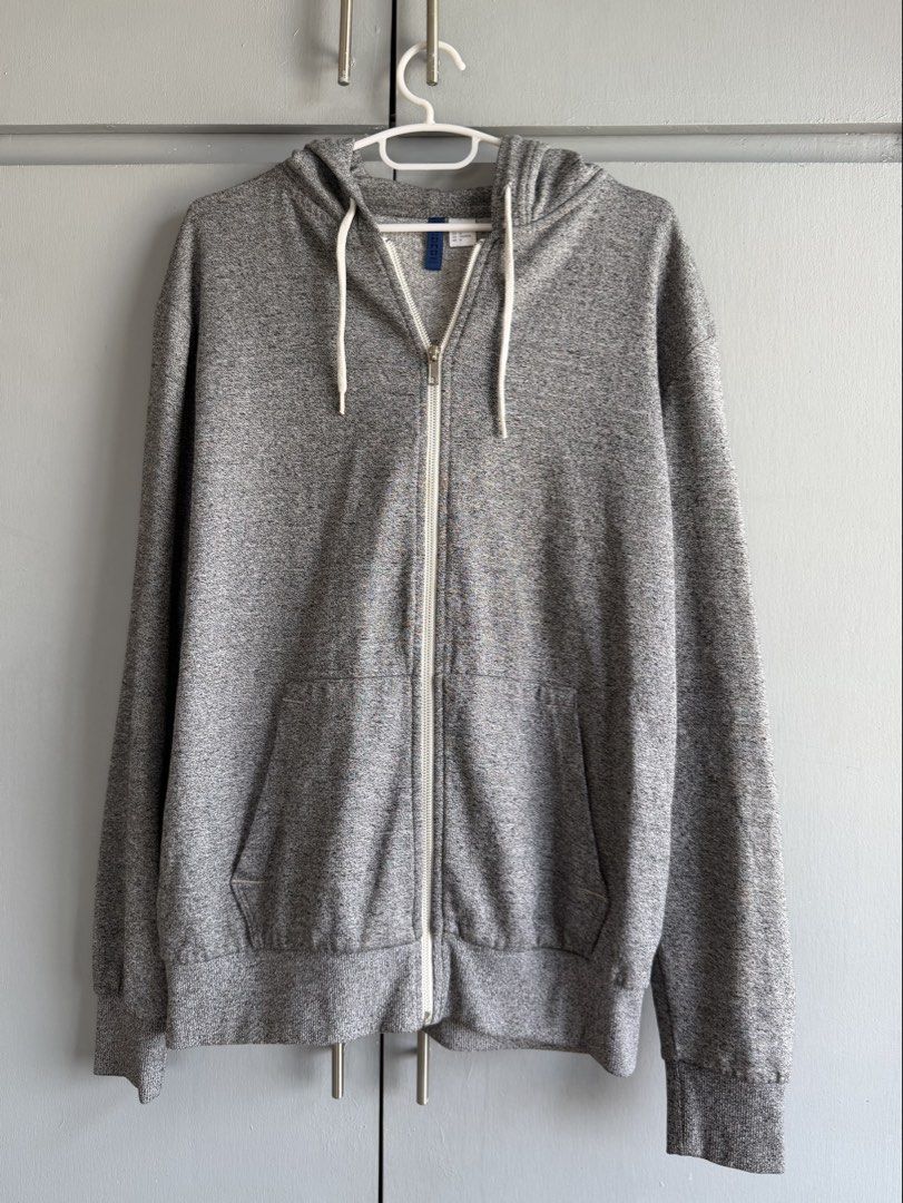 H&M Gray Zip-Up Hoodie (Category: Coats, Jackets and Outerwear) located in San Juan City. Submitted by itemsfromkam (Listing ID 1423986878, Image 1). Description: • M on tag, oversized fit for S-M • comfy, cotton.