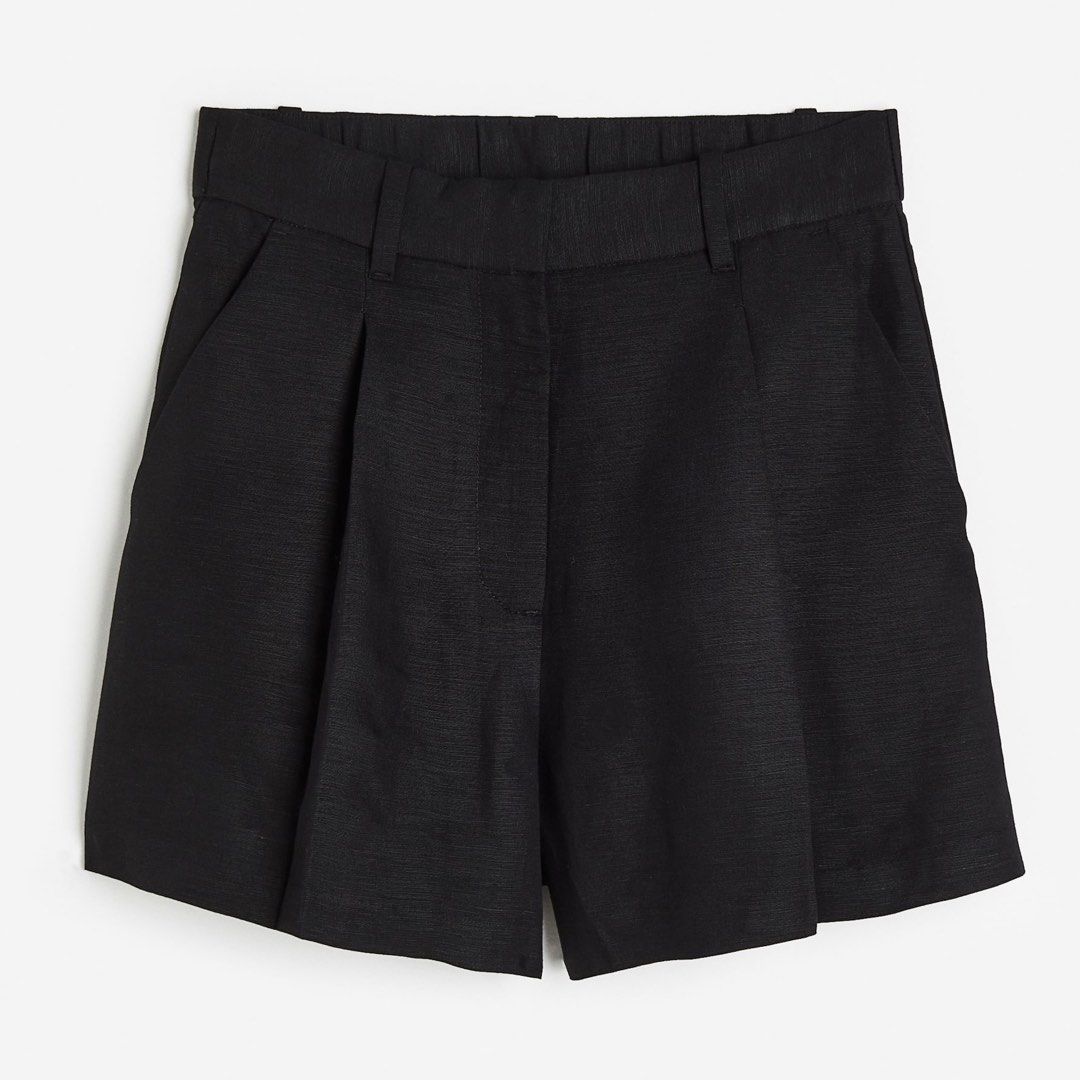 H&M Linen Blend Bermuda Shorts (Category: Shorts) located in Caloocan City. Submitted by _gmjs (Listing ID 1424141408, Image 1). Description: .