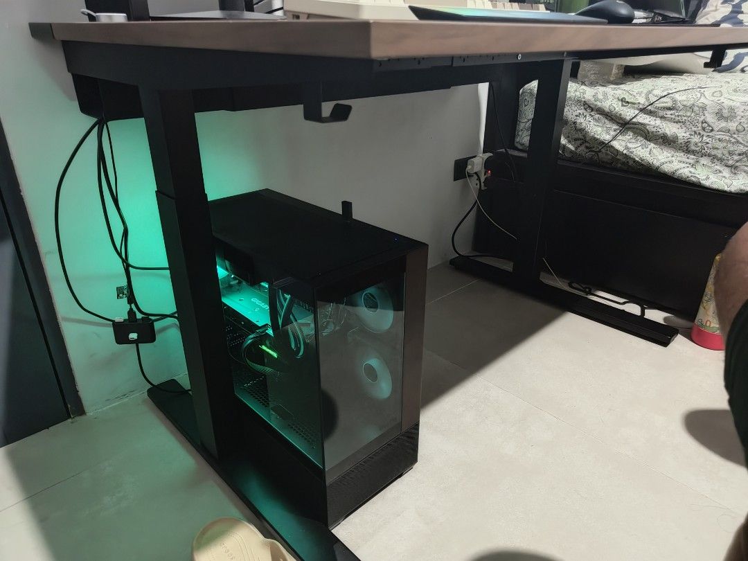 Ikea Mittzon Table (Category: Tables & Sets) located in Paranaque City. Submitted by treyzbaddung (Listing ID 1424079150, Image 2). Description: Ikea Mittzon Table Recently Bought February 12.