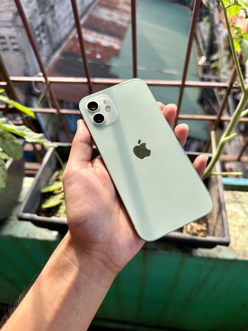 iphone 12 (Category: iPhone 12 Series) located in Manila. Submitted by chechebalb55440 (Listing ID 1423995858, Image 2). Description: iphone 128gb no issue 99% smoothness 84% battlife.