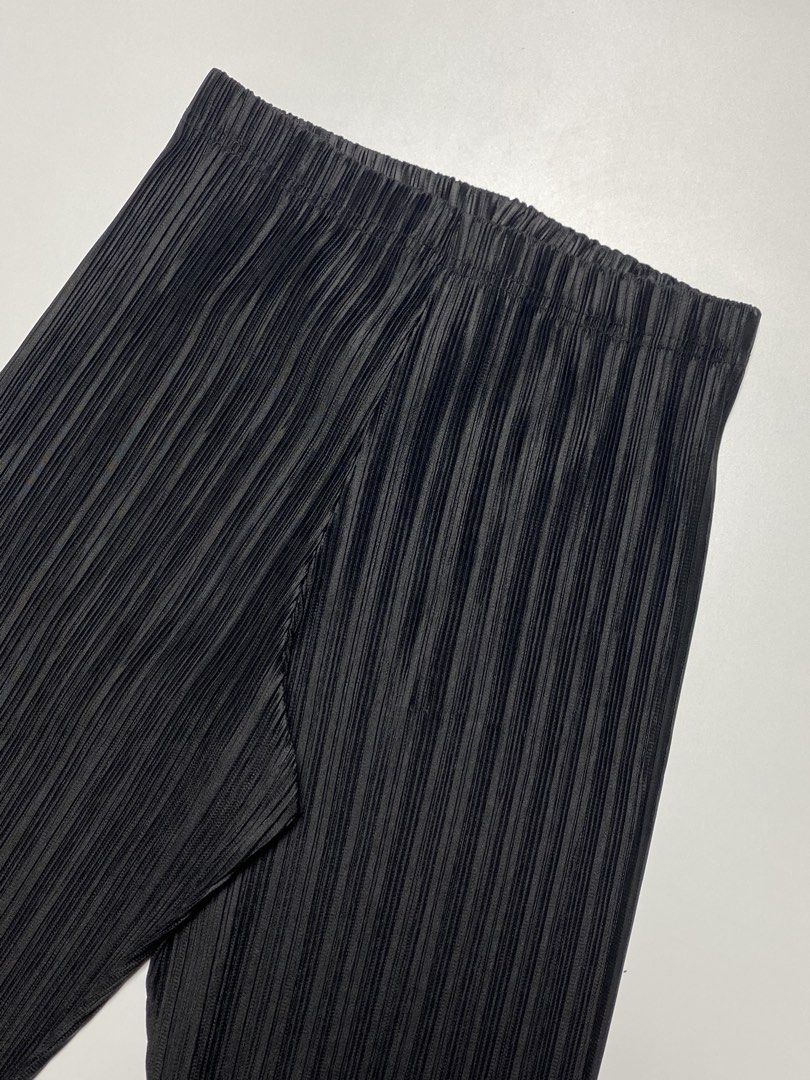 Issey Miyake - Pleats Please Alternative (Category: Other Bottoms) located in Tarlac. Submitted by random.stufff (Listing ID 1423990079, Image 3). Description: Issey Miyake Pleats Please alternative Waist: 30 inches Inseam: 25 inches Thigh: 9.5 inches Leg opening: 5 inches Like new condition, no issue. - ₱1,300 free shipping Tarlac area.