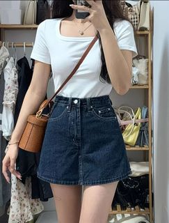 (Category: ) located in . Submitted by hazelnutttmilktea (Listing ID 1424136463, Image 1). Description: .