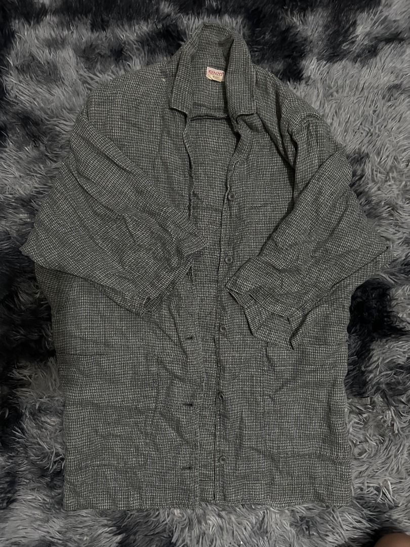 Kenzo Paris Linen Coat Jacket in Grey (Category: Tshirts & Polo Shirts ) located in Puerto Princesa. Submitted by 22B_Garments (Listing ID 1424141239, Image 1). Description: WIDTH 18 LENGTH 29 - Kenzo Paris button-up shirt - Grey and white checkered pattern - Collared neckline and long sleeves - Button-down closure - Single chest pocket - Size 6 - Made in Italy Kenzo Kenzo Paris Junya Watanabe COMME des GARÇONS .