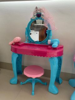 (Category: ) located in . Submitted by gloria701 (Listing ID 1423981767, Image 1). Description: .