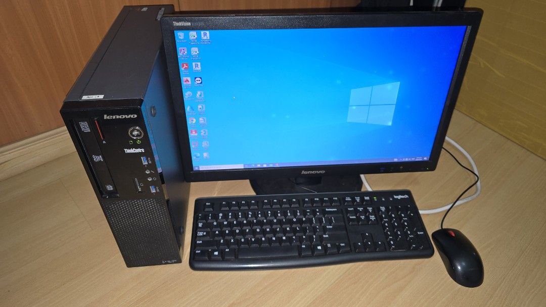 Lenovo ThinkCentre E93 Desktop Small Form Factor Intel Core i5-4670 3.4GHz 1TB 16GB