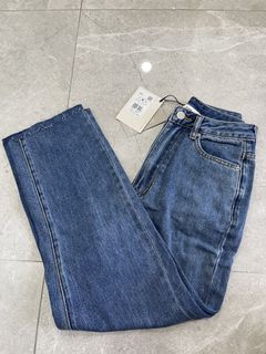(Category: ) located in . Submitted by itsybitsycloset (Listing ID 1424029171, Image 1). Description: .