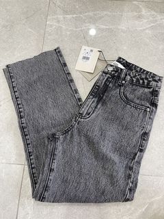 (Category: ) located in . Submitted by itsybitsycloset (Listing ID 1424029429, Image 1). Description: .