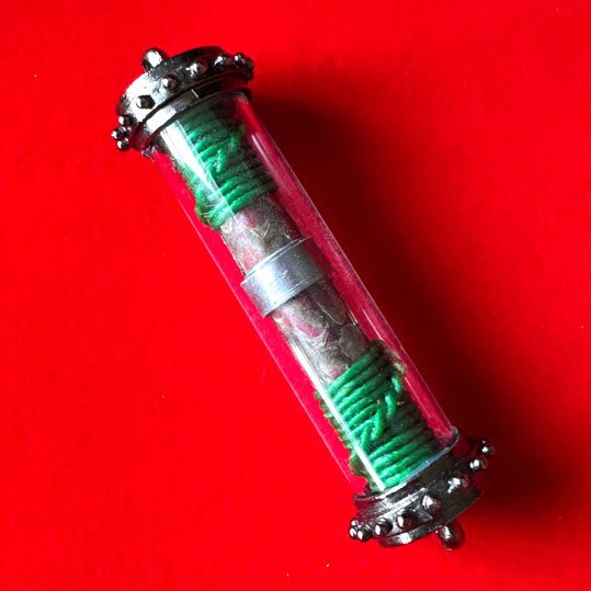 Lp Chennai Snake Skin Takrut 2568, Hobbies & Toys, Religious Items on ...