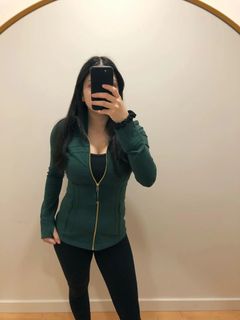 (Category: ) located in . Submitted by jean_closet (Listing ID 1424094744, Image 1). Description: .