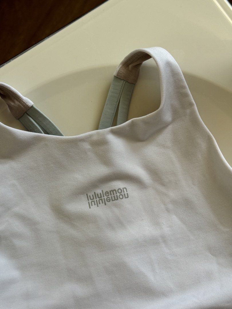 Lululemon Energy High-neck Longline Bra (Category: Activewear) located in Pasig City. Submitted by closetmaxxing (Listing ID 1423988388, Image 2). Description: dot 6 cut tag authentic rfs: decluttering .