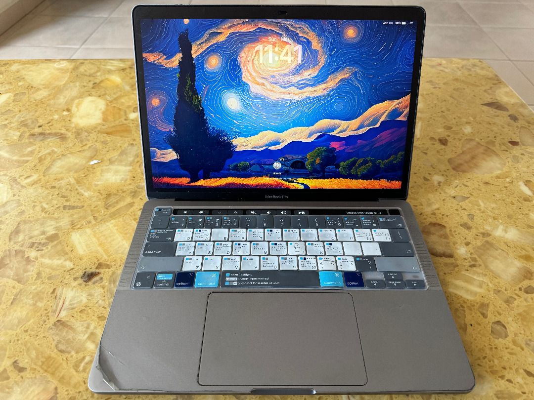 MacBook Pro 13-inch (2020) - Intel i5469260258090700800