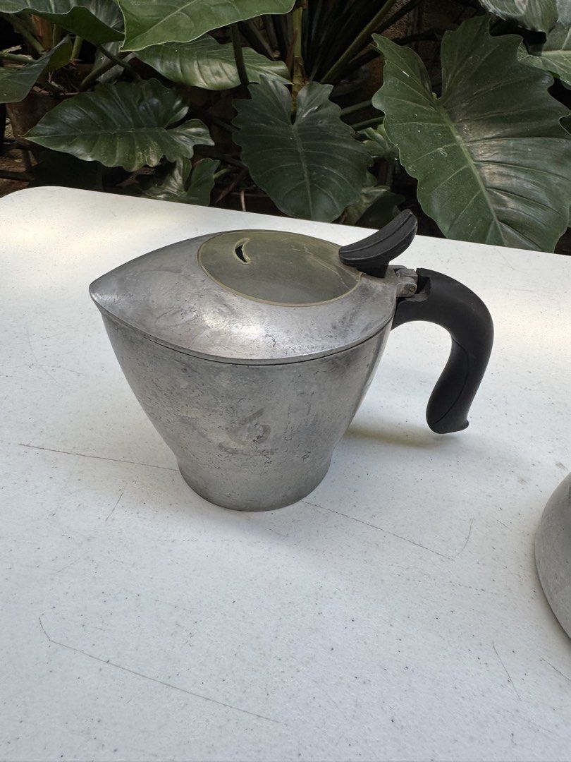 Moka maker (Category: Coffee & Tea Tableware) located in Davao. Submitted by parteawares2 (Listing ID 1423990684, Image 2). Description: One piece moka maker with slot for machine .