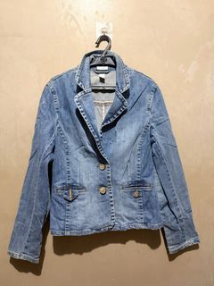 (Category: ) located in . Submitted by thylanapparel (Listing ID 1424051361, Image 1). Description: .