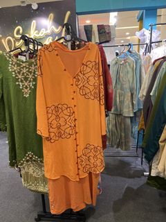 (Category: ) located in . Submitted by fodxypreloved (Listing ID 1424061751, Image 1). Description: .