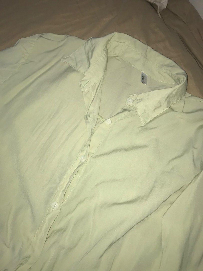 Pastel Green Buttoned Relaxed Lightweight Long Sleeves (Category: Longsleeves) located in Santa Rosa. Submitted by bgcoded (Listing ID 1424155532, Image 3). Description: perfect for the ph weather 🤍.