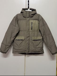 (Category: ) located in . Submitted by thrift.girlz (Listing ID 1424136593, Image 1). Description: .