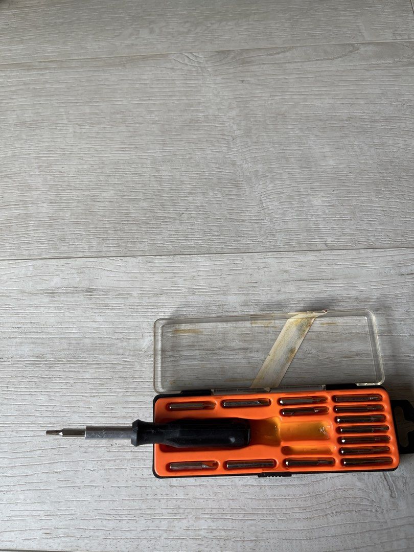 Precision Screwdriver Set with Multiple Bits (Category: Home Improvement Tools & Accessories) located in Singapore. Submitted by sortnclear (Listing ID 1423976557, Image 1). Description: 15 In 1 precision screwdriver set..