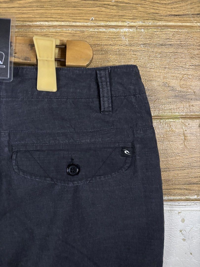 RIPCURL TAILORED FIT CHINO SHORT (Category: Shorts) located in Cabuyao City. Submitted by pormanation-thrift-store (Listing ID 1424007621, Image 2). Description: RIPCURL TAILORED FIT CHINO SHORT Condition: EXCELLENT Color rate: 9.5/10 Size: 36 Dimes: 38”Wx19”L Issue: NONE❌ Price: 350.